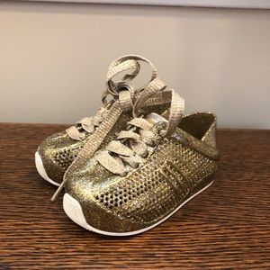 Mini Melissa baby girl size 5 gold shoes